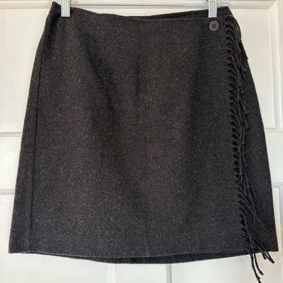 NY&CO Black Mini Skirt Wool Blend Wrap Fringe Womens Classic Academia Preppy USA - Picture 1 of 9